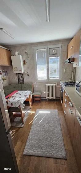 Apartament cu 4 camere în Prelungirea Ghencea