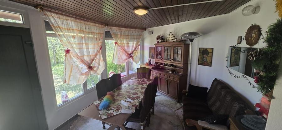 Casă cu 4 camere în Central