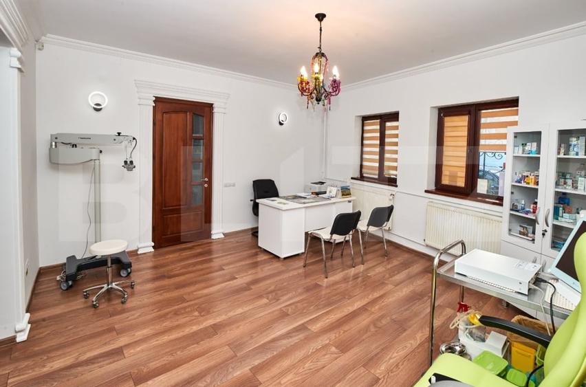 Casă individuală cu 7 camere cu Canalizare în Rudului