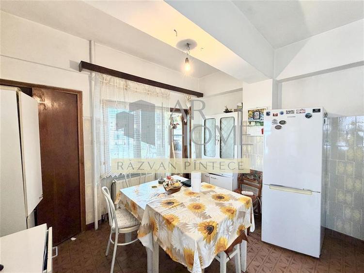 Apartament cu 3 camere decomandat în Ultracentral