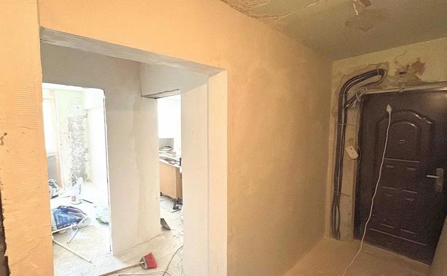 Apartament cu 3 camere decomandat în Drumul Taberei