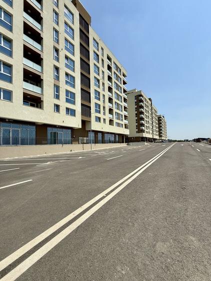 Apartament cu 3 camere decomandat în Rediu