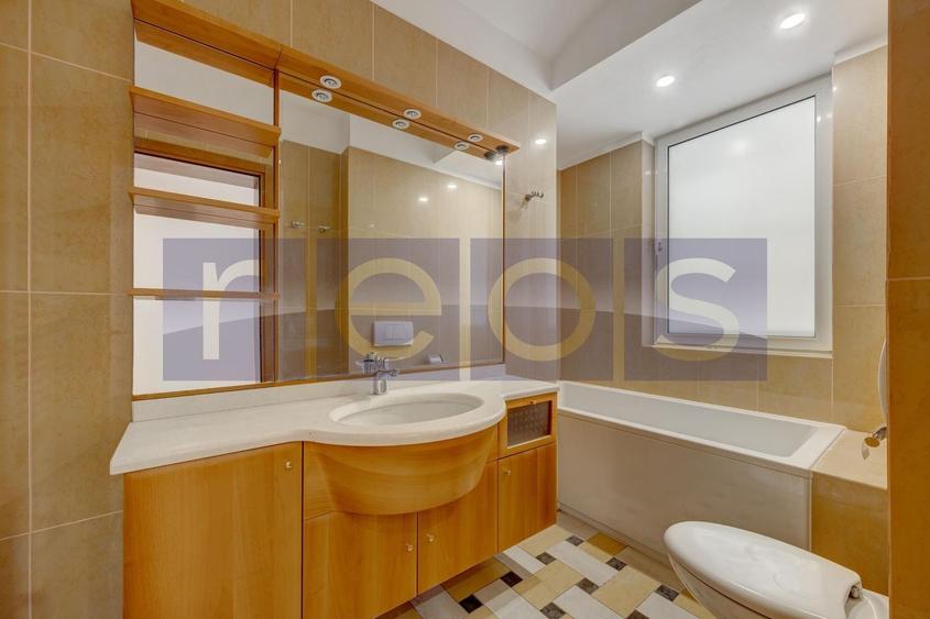 Apartament cu 4 camere decomandat în Primăverii