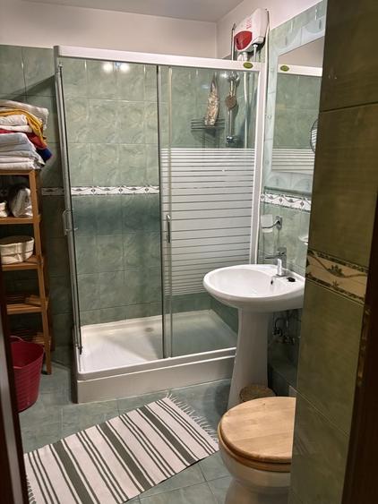 Apartament cu 3 camere decomandat în Aviației