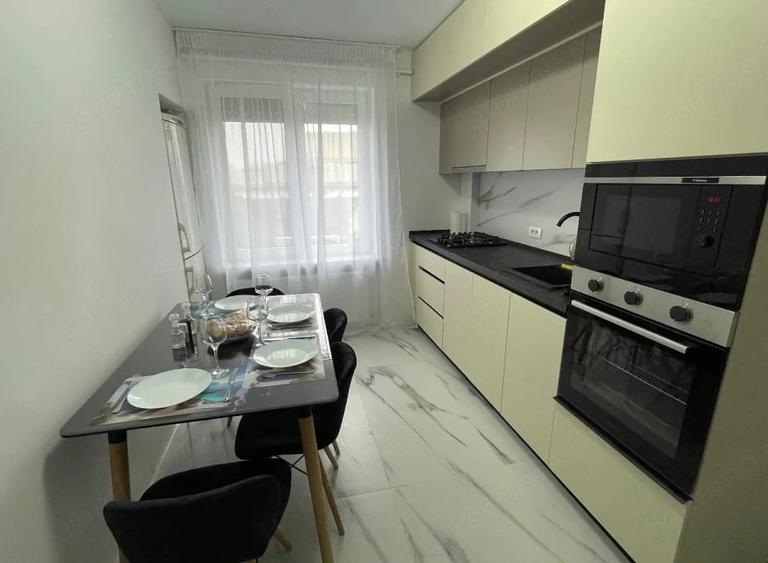 Apartament cu 2 camere decomandat în Ultracentral