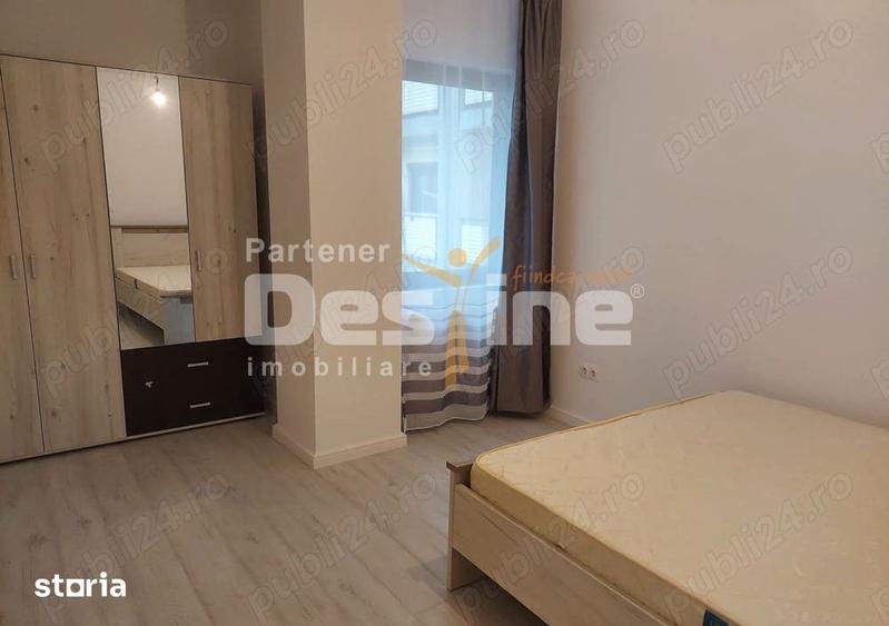 Apartament cu 3 camere în Aradului