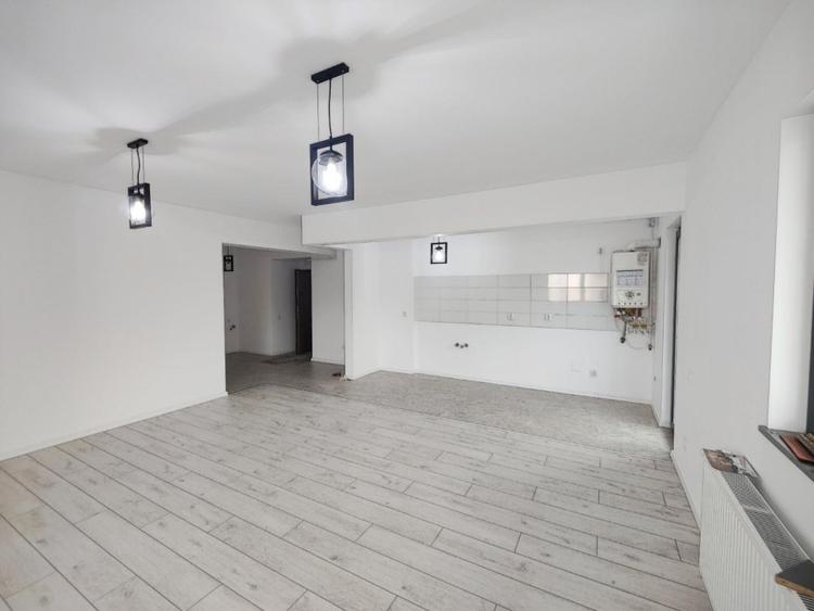 Apartament cu 2 camere decomandat în Negru Vodă