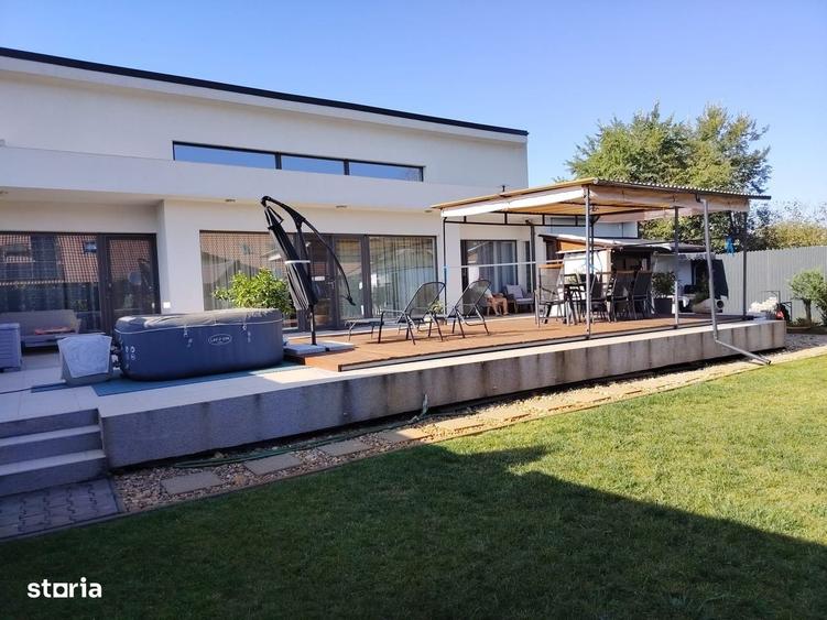 Casă cu 4 camere cu Teren 487 Mp în Vladimirescu
