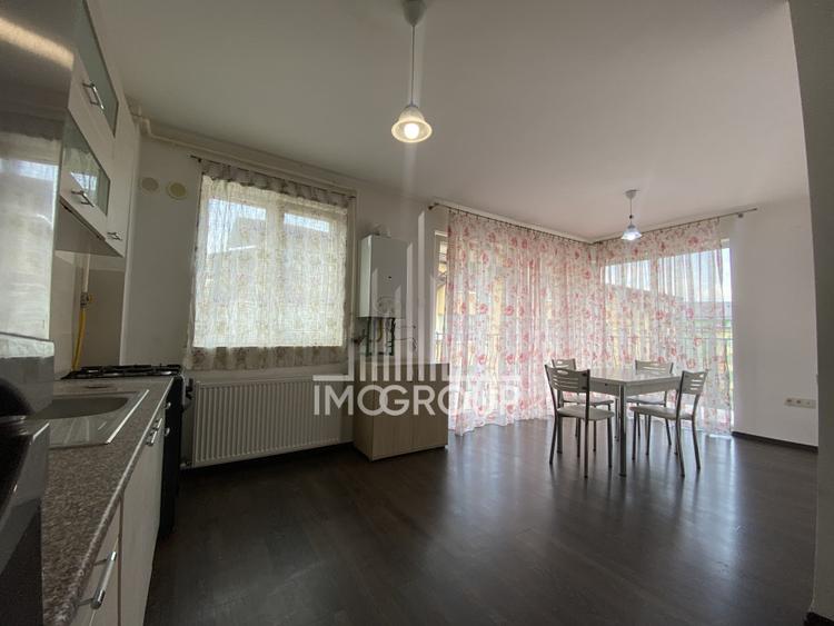 Apartament cu 3 camere decomandat, mobilat în Florești