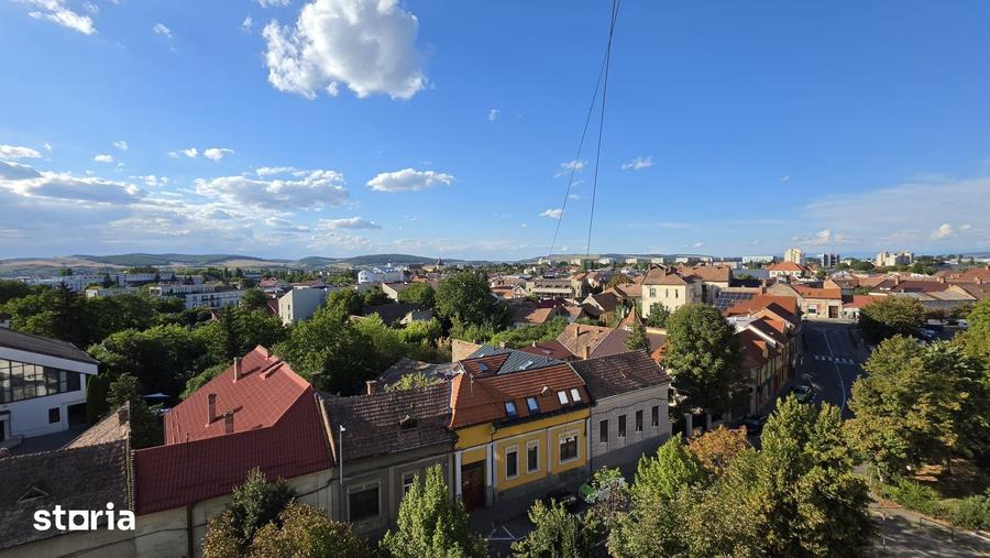 Apartament cu 3 camere decomandat în Ultracentral