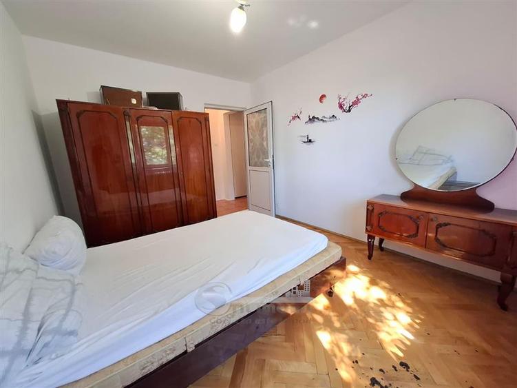 Apartament cu 2 camere decomandat, mobilat în Podu Roș