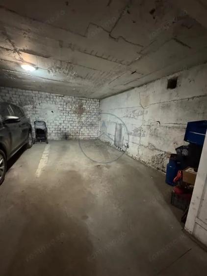 Apartament cu 3 camere decomandat în Calea Moldovei