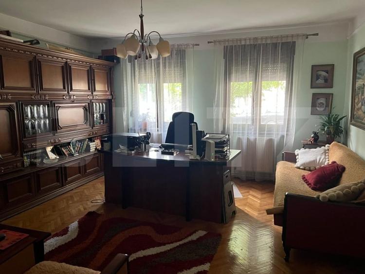 Casă individuală cu 5 camere cu Canalizare în Cetății