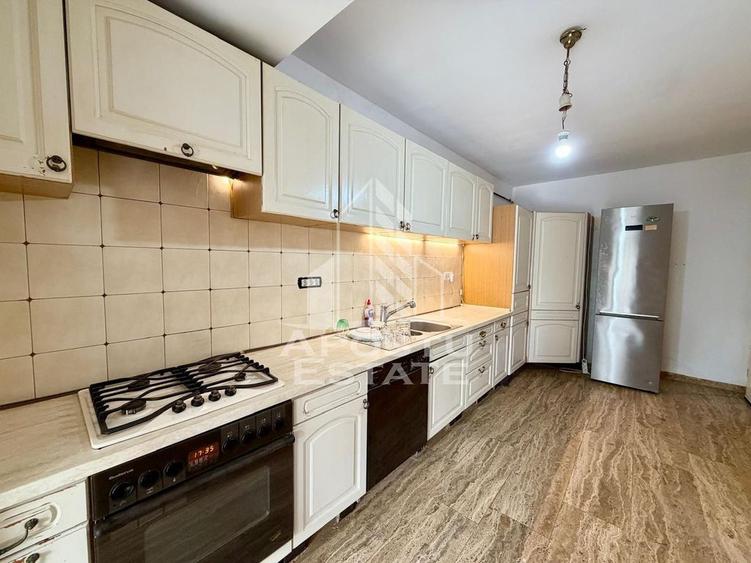 Jumatate de Duplex, 5 camere, 4 bai, PetFriendly, curte, ... - 14