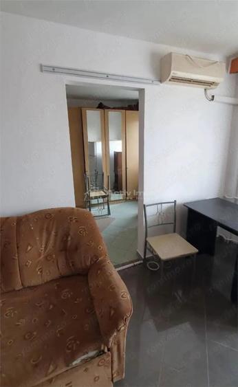 Apartament cu 2 camere semidecomandat în Aurel Vlaicu