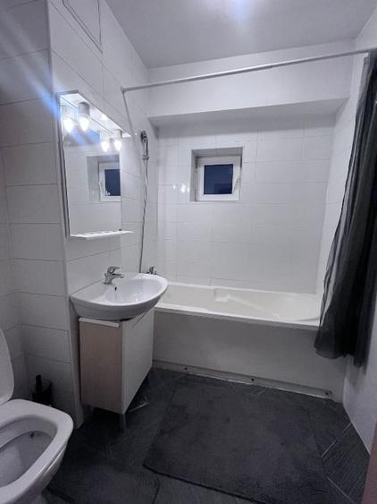 Apartament cu 2 camere semidecomandat, mobilat în Cișmigiu