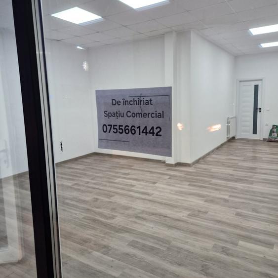 Spațiu comercial, de 42 mp, în Șelimbăr