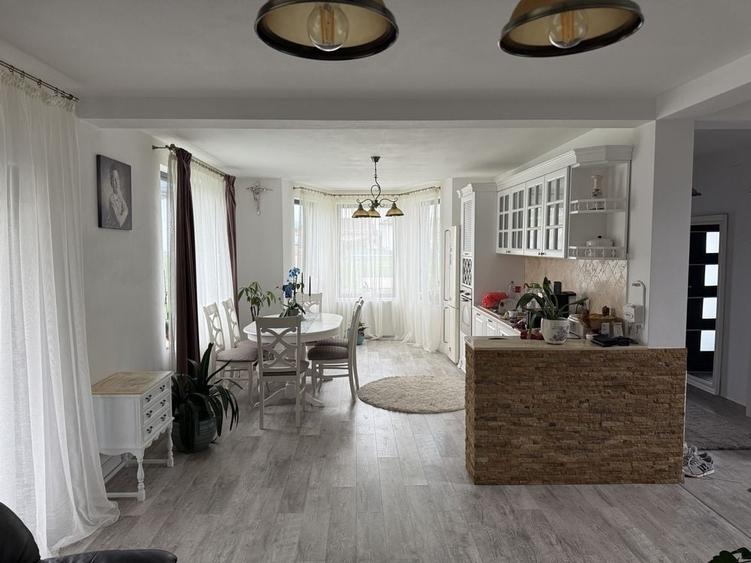 Casă cu 3 camere în Câmpulung Moldovenesc