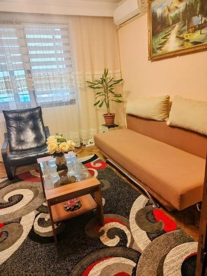 Apartament cu 3 camere decomandat, mobilat în Central