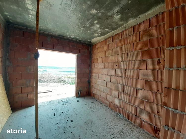 Casă cu 4 camere cu Teren 150 Mp în Valea Lupului