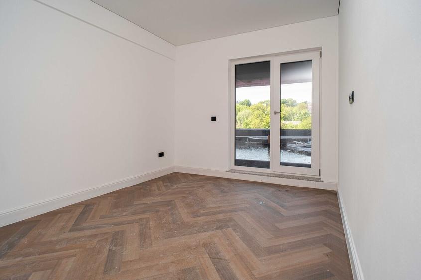 Apartament cu 3 camere decomandat în Tătărași