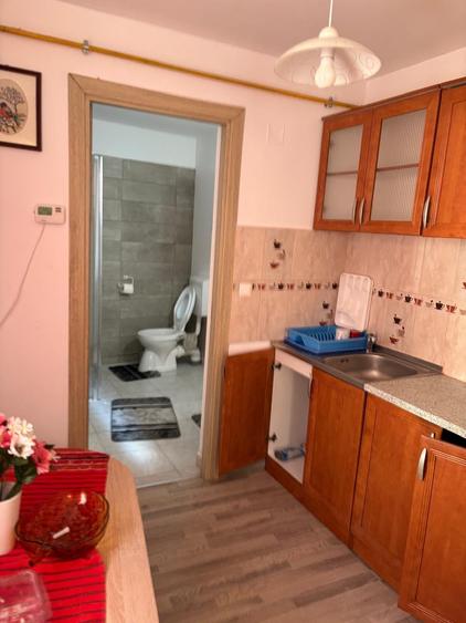 Apartament cu 2 camere semidecomandat în Mărăști