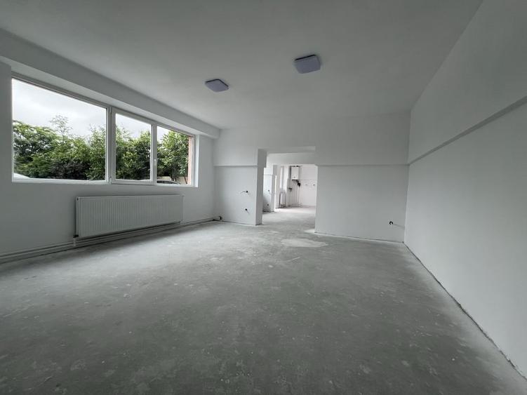Apartament cu 4 camere în Giulești
