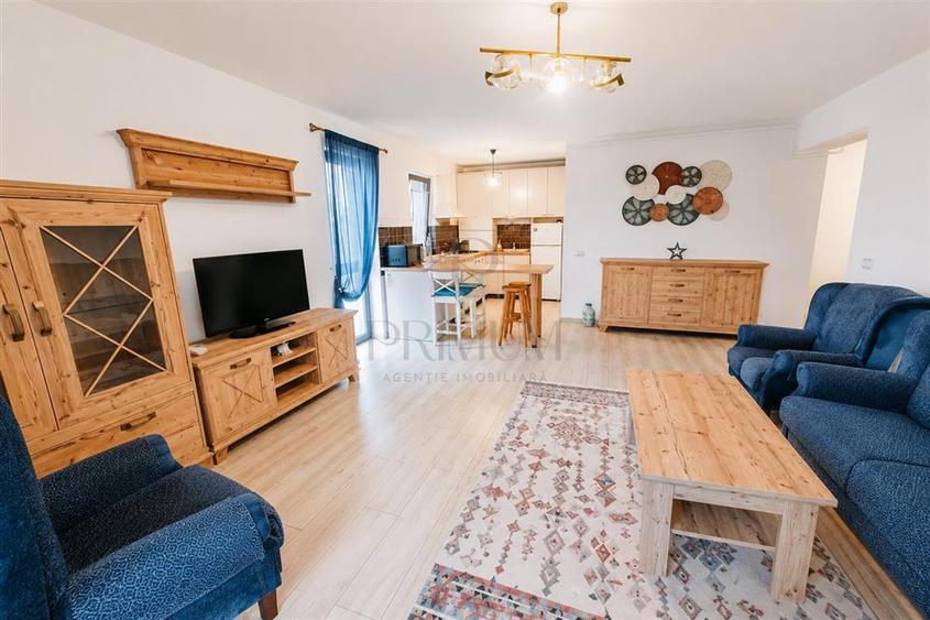 Apartament cu 2 camere semidecomandat, mobilat în Aradului