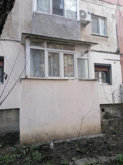 Garsonieră decomandată în George Enescu