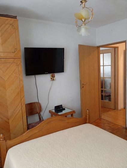 Apartament cu 2 camere decomandat în Uiasca