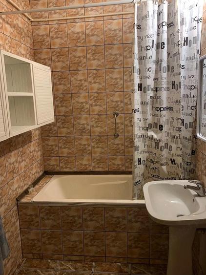 Apartament cu 3 camere decomandat în Valea Cetății