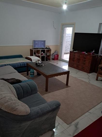 Duplex cu 3 camere cu Canalizare în Variaș