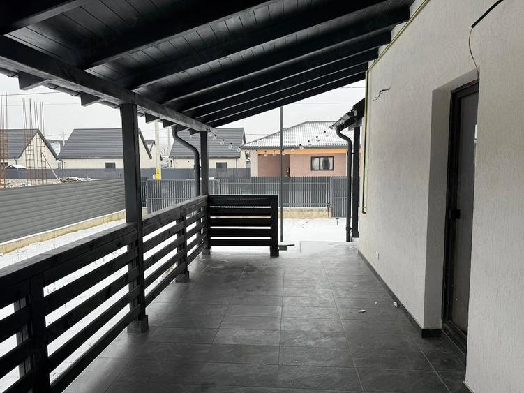 Casă cu 2 camere cu Teren 400 Mp în Central