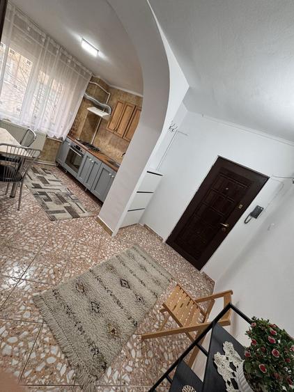 Apartament cu 2 camere semidecomandat în Nicolae Titulescu