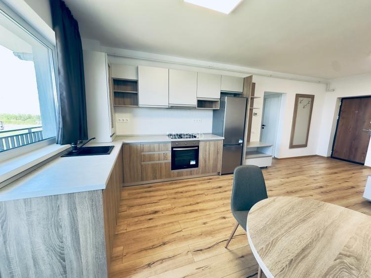 Apartament cu 2 camere de vanzare in zona Tractorul Coresi ,et 6/8 cu loc de par - 4