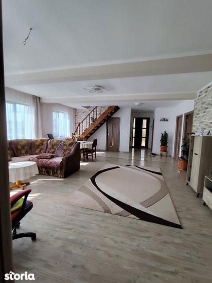 Casă cu 2 camere cu Teren 440 Mp în Nufărul