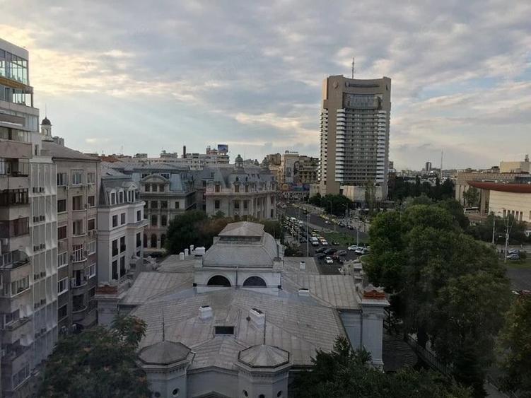 Garsonieră semidecomandată în Universitate