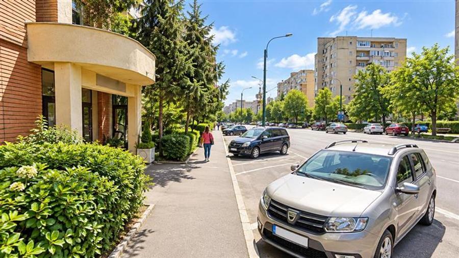 Spațiu comercial, de 50 mp, în Centrul Civic