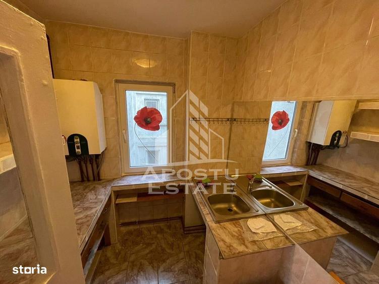 Apartament cu 3 camere, mobilat în Circumvalațiunii