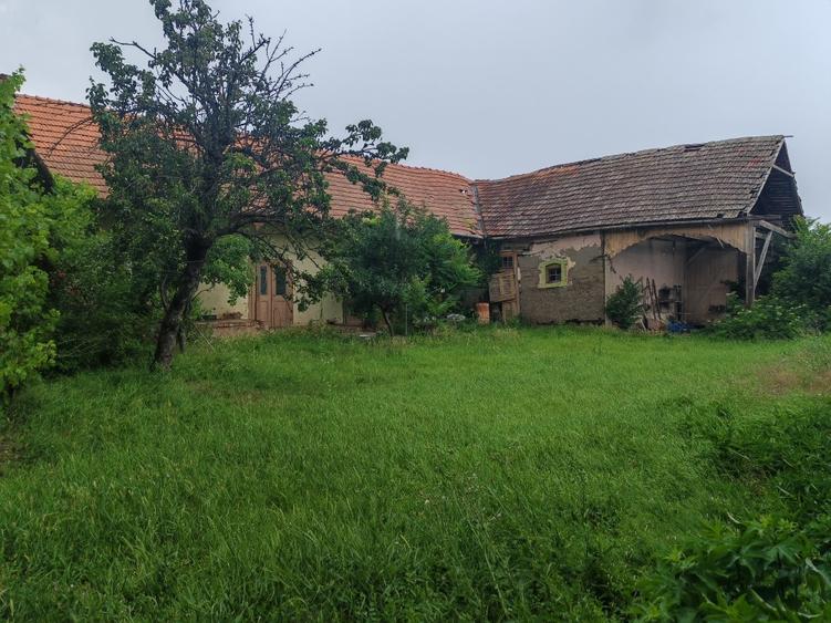Casă individuală cu 5 camere cu Canalizare în Pișchia
