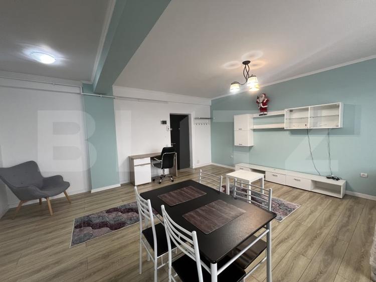Apartament cu 2 camere semidecomandat, mobilat în Florești