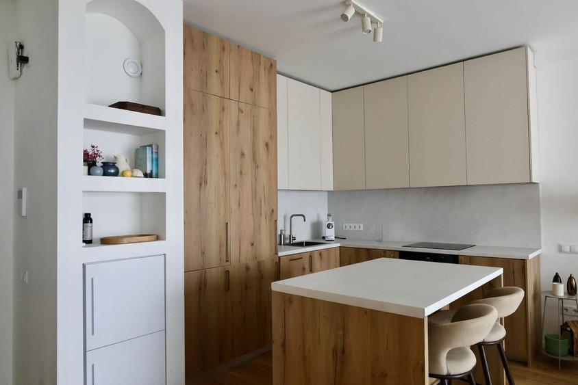 Apartament cu 2 camere semidecomandat în Florești