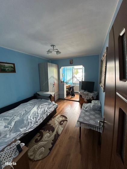Apartament cu 3 camere decomandat în Dancu