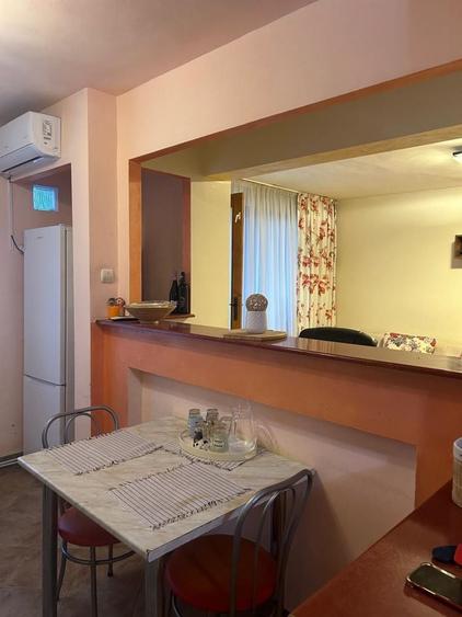 Apartament cu 3 camere decomandat în Iosia