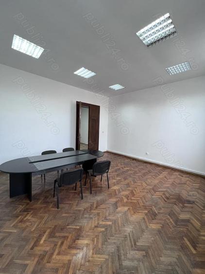 Spațiu comercial, de 30 mp, în Central