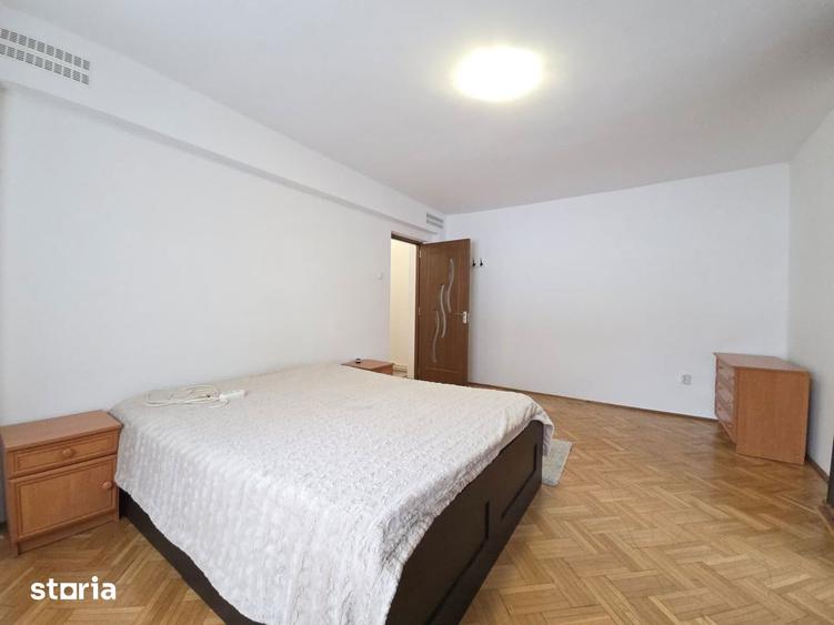 Apartament cu 3 camere, mobilat în Victoriei