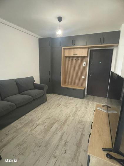 Apartament cu 2 camere în Apărătorii Patriei