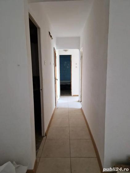 Apartament cu 3 camere decomandat în Mihai Bravu