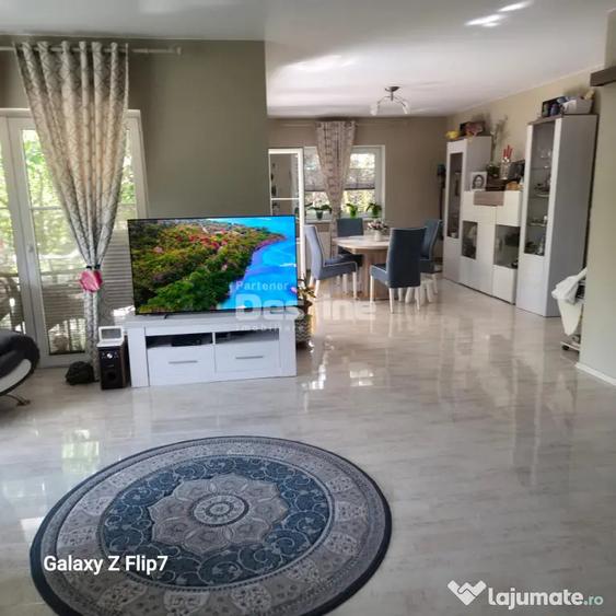 Casă cu 4 camere cu Teren 570 Mp în Central