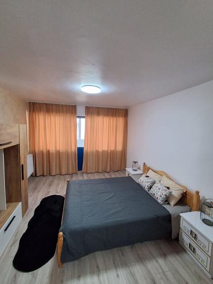 Garsonieră decomandată în Zahana